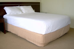 Difference between Bed Sheet and Bed Cover | Bed Sheet vs Bed Cover